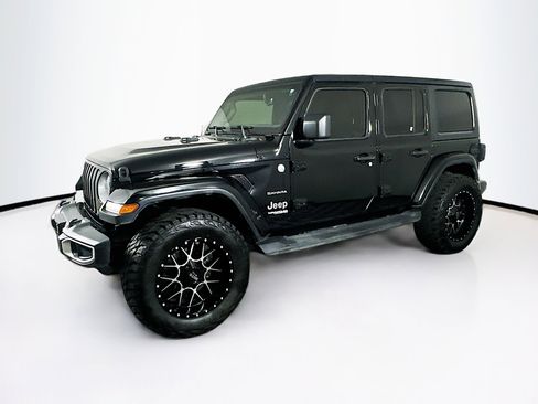 Used 2019 Jeep Wrangler Unlimited Sahara AWD/4WD image 4