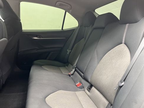Used 2021 Toyota Camry LE image 19