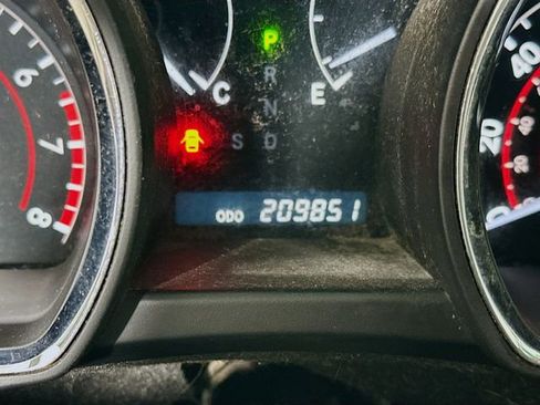 Used 2011 Toyota Highlander 4WD w/ Tech Pkg image 13