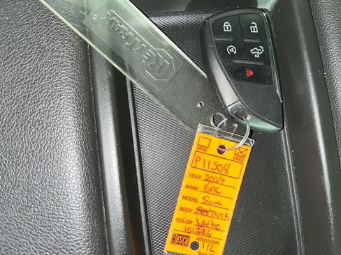 Used 2024 GMC Sierra 1500 Elevation image 24