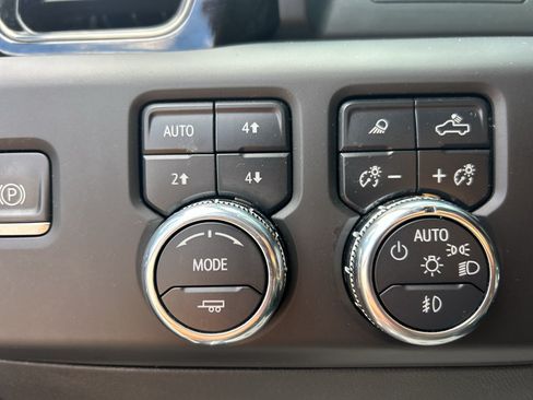 Used 2023 GMC Sierra 1500 AT4 w/ AT4 Preferred Package AWD/4WD image 23