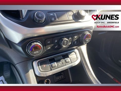 Used 2020 GMC Acadia SLT w/ Premium Package image 31