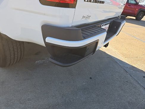 Used 2021 Chevrolet Colorado LT w/ Safety Package image 39