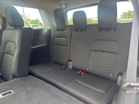 Used 2024 Nissan Pathfinder SV FWD image 36