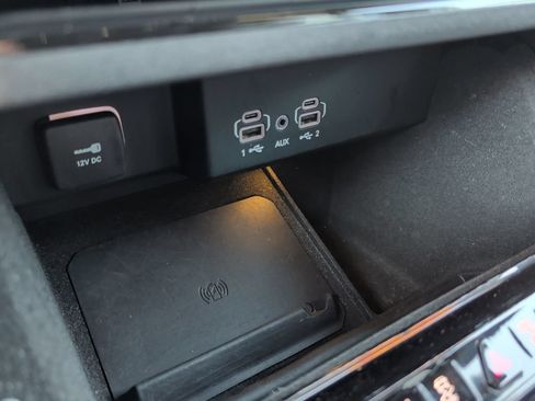 Used 2024 Jeep Wagoneer Series II AWD/4WD image 18