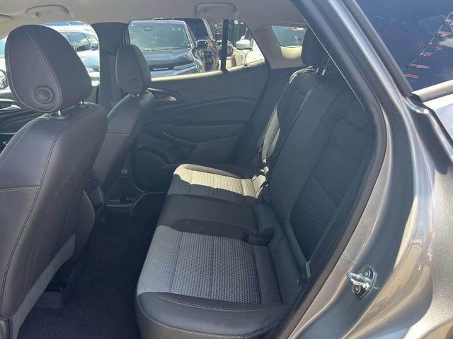 Certified 2024 Chevrolet Trax LT FWD image 16
