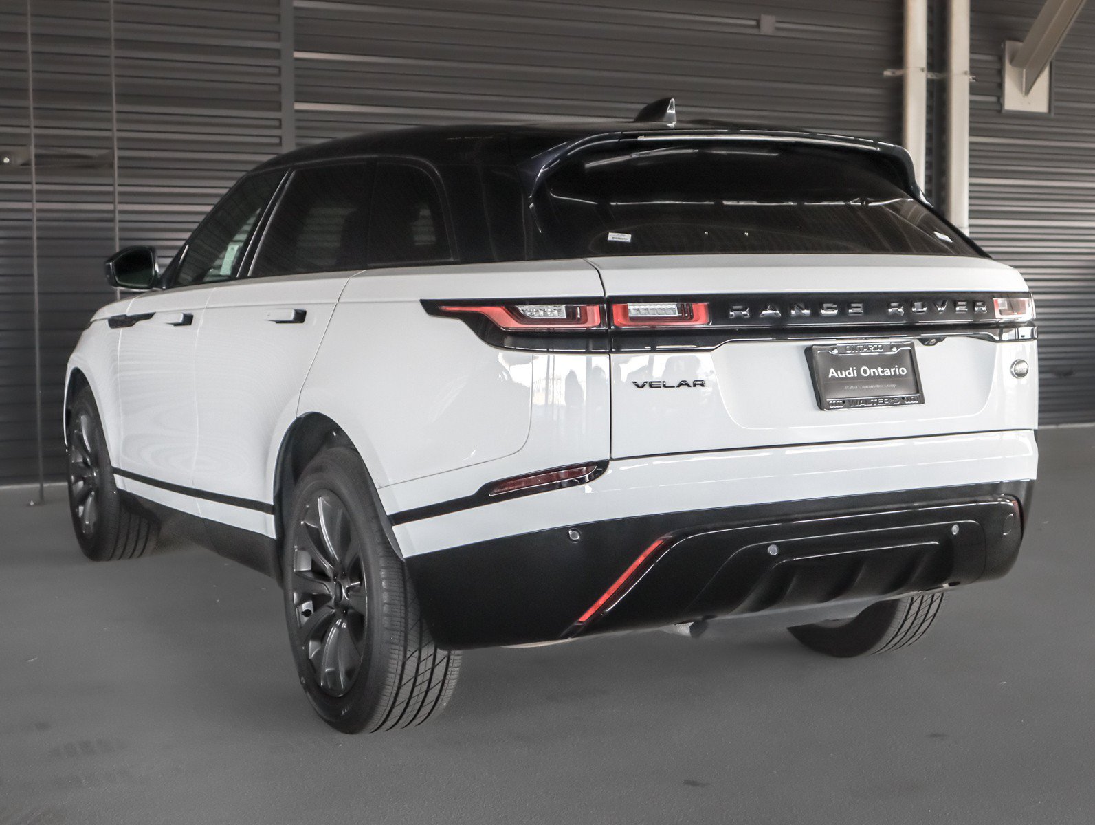 Used 2023 Land Rover Range Rover Velar R-Dynamic S AWD/4WD image 2