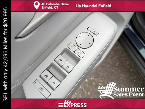 Used 2025 Hyundai Kona SEL AWD/4WD image 12