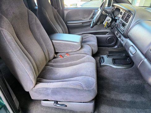 Used 2000 Dodge Dakota SLT image 16