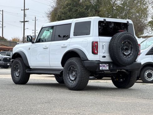 New 2025 Ford Bronco Outer Banks w/ Sasquatch Package image 5