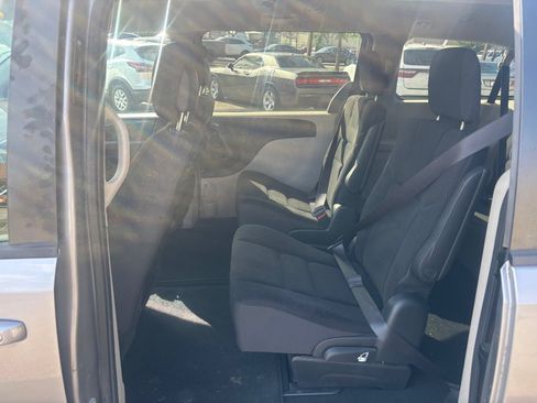 Used 2017 Dodge Grand Caravan SE w/ Power Window Group FWD image 13