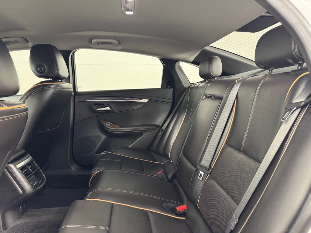 Used 2015 Chevrolet Impala LTZ FWD image 18