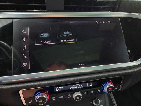 Used 2024 Audi Q3 2.0T Premium image 46