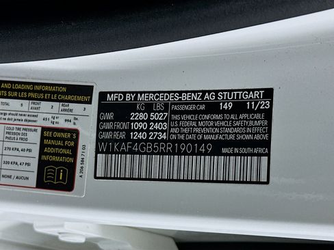 Used 2024 Mercedes-Benz C 300 Sedan image 12