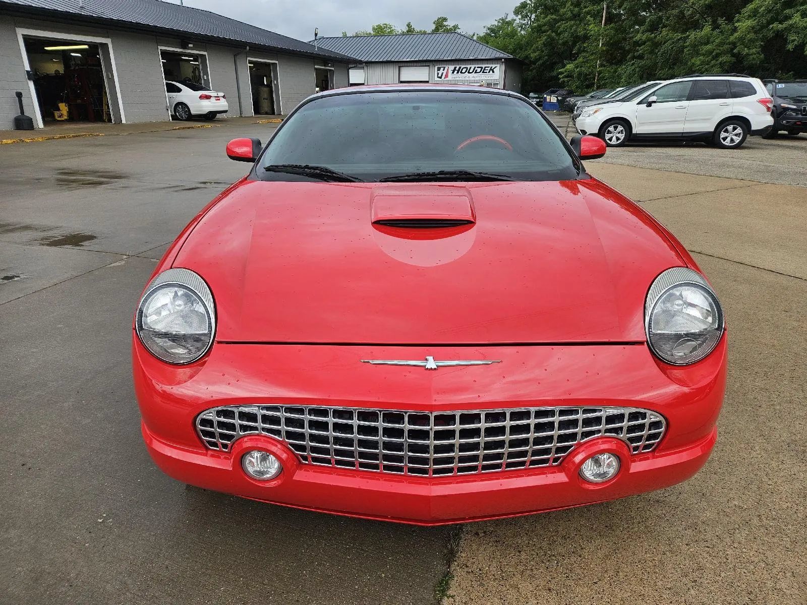 Used 2002 Ford Thunderbird RWD image 2