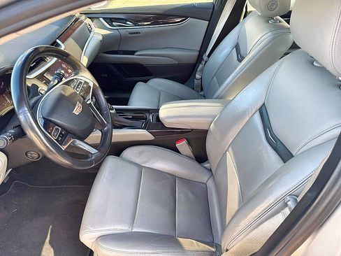 Used 2016 Cadillac XTS Luxury AWD/4WD image 10