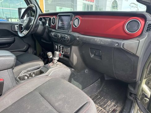 Used 2021 Jeep Gladiator Rubicon AWD/4WD image 10