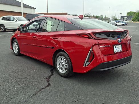 Used 2020 Toyota Prius Prime Limited w/ Carpet Mat Package FWD image 4