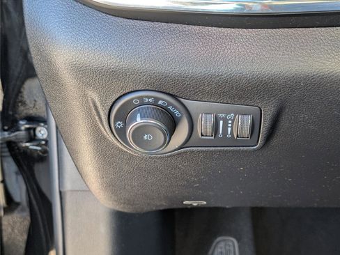 Used 2022 Jeep Compass Limited w/ Sun and Sound Group image 21