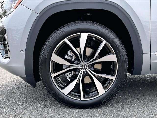 New 2026 Volkswagen Atlas Cross Sport SEL Premium R-Line AWD/4WD image 18