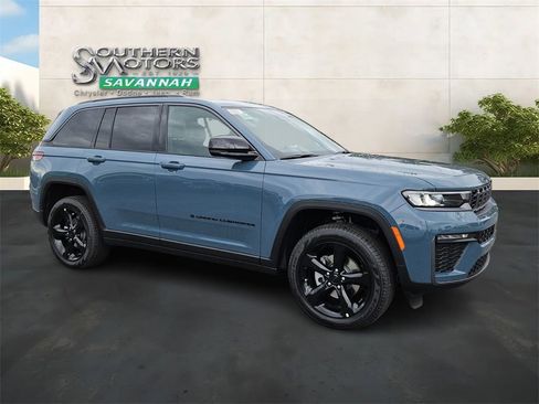 New 2026 Jeep Grand Cherokee Limited w/ Limited Altitude Package RWD image 7