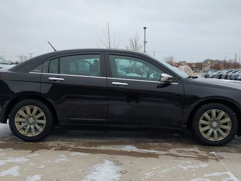 Used 2013 Chrysler 200 Limited image 8