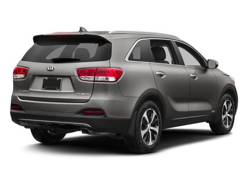 Used 2016 Kia Sorento EX w/ EX Premium Package FWD image 2
