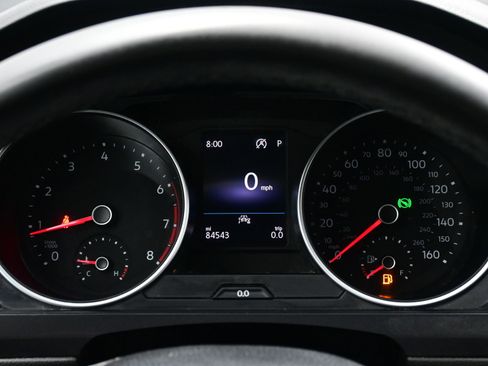 Used 2020 Volkswagen Tiguan SE image 24