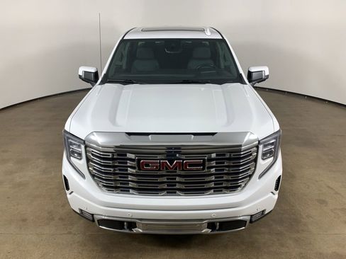 Used 2023 GMC Sierra 1500 Denali w/ Denali Reserve Package AWD/4WD image 4
