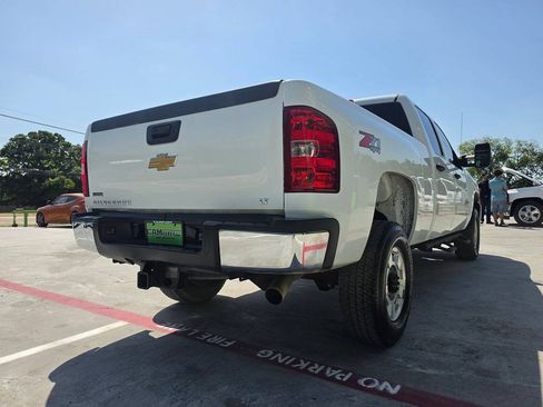 Used 2012 Chevrolet Silverado 2500 LT w/ Interior Plus Package AWD/4WD image 11