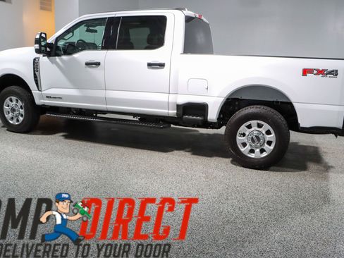 Used 2024 Ford F250 XLT w/ FX4 Off-Road Package AWD/4WD image 10
