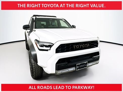 Used 2025 Toyota 4Runner Trailhunter AWD/4WD image 1