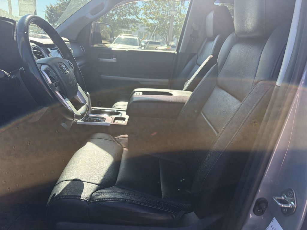 Used 2020 Toyota Tundra SR5 w/ SR5 Leather Package AWD/4WD image 11