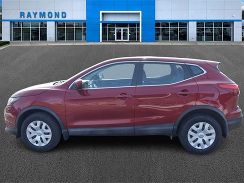 Used 2019 Nissan Rogue Sport S image 6