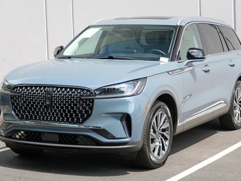 Used 2026 Lincoln Aviator AWD image 50