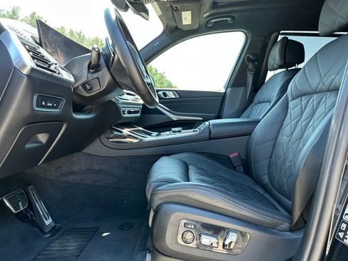 Certified 2024 BMW X7 xDrive40i w/ M Sport Package AWD/4WD image 13