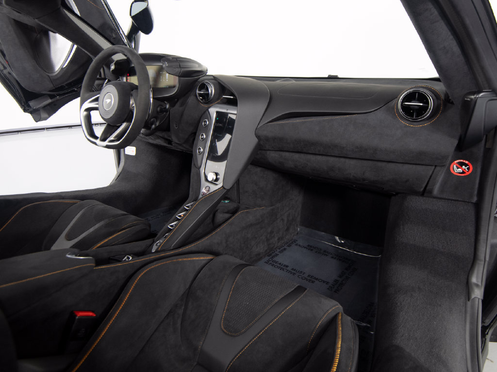 Used 2024 McLaren 750S Spider RWD image 27