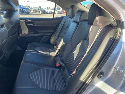 Used 2023 Toyota Camry SE image 17