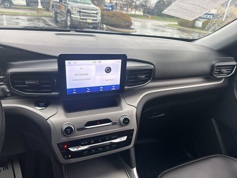 Certified 2023 Ford Explorer XLT w/ Equipment Group 202A image 35