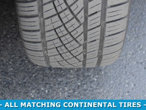 Used 2019 Volvo XC60 T8 Momentum w/ Advanced Package image 36