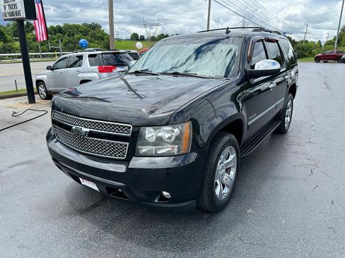 Used 2011 Chevrolet Tahoe LTZ AWD/4WD image 8