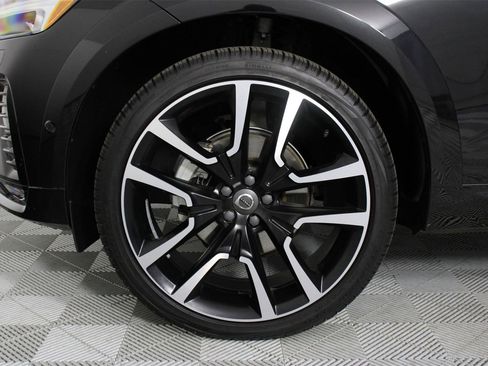 Certified 2023 Volvo XC60 B5 Ultimate image 28