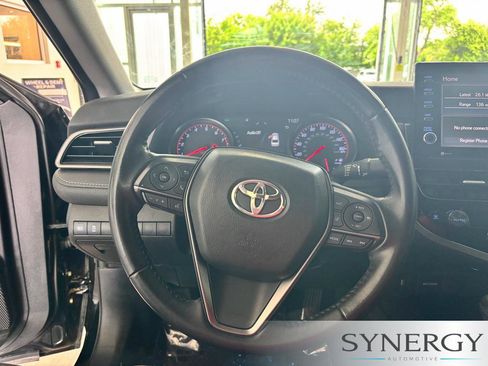 Used 2021 Toyota Camry XSE FWD image 21