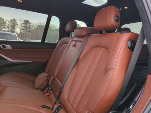 Certified 2024 BMW X7 xDrive40i w/ M Sport Package image 31