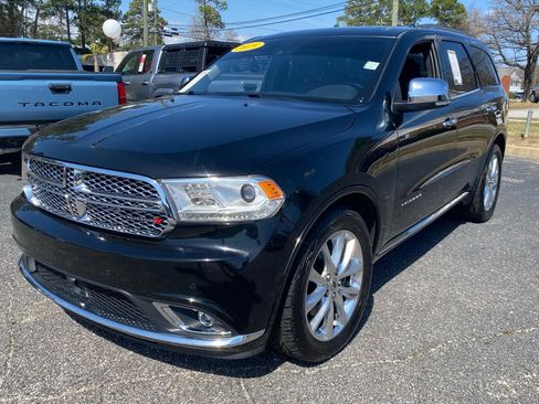 Used 2019 Dodge Durango Citadel w/ Technology Group image 2