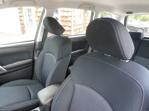Used 2016 Subaru Forester 2.5i AWD/4WD image 14