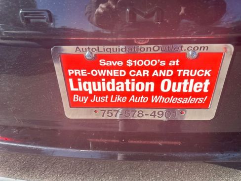 Used 2025 Toyota Camry SE image 20