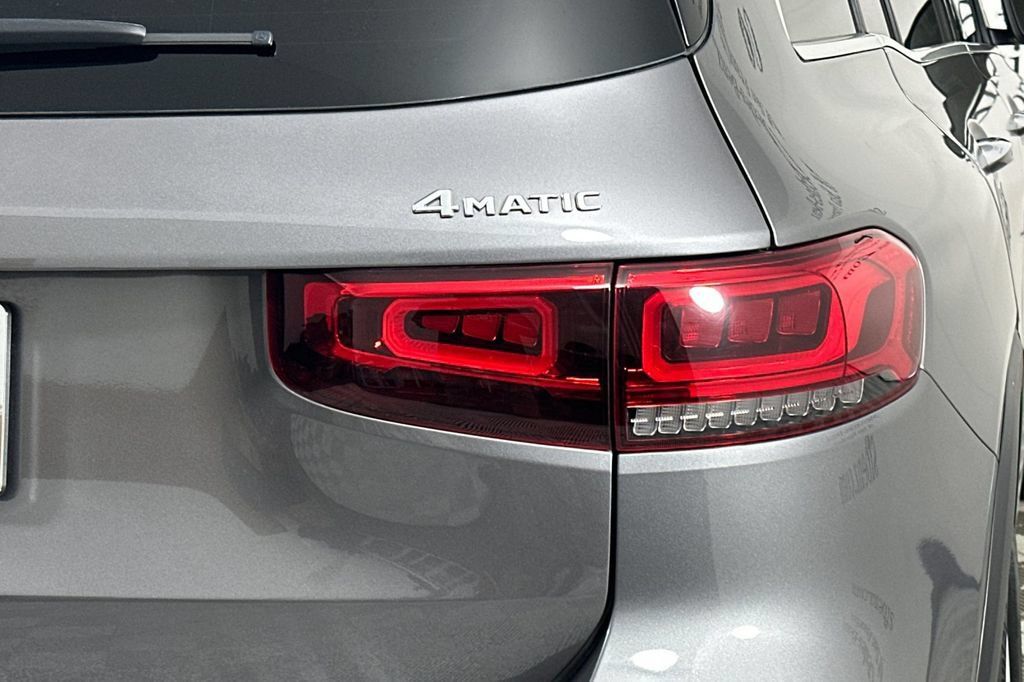 Certified 2022 Mercedes-Benz GLB 250 4MATIC image 36