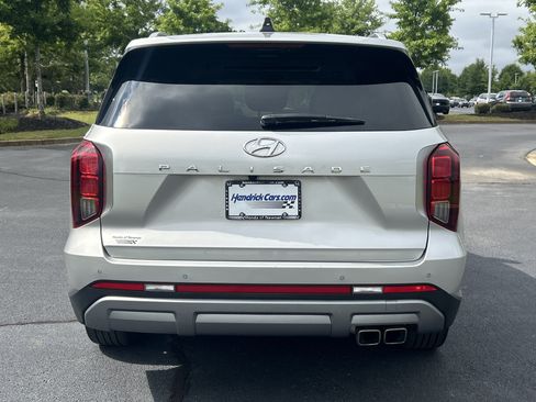 Used 2024 Hyundai Palisade SEL w/ Premium Package FWD image 10