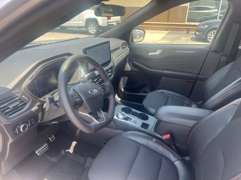 Used 2024 Ford Escape ST-Line w/ Tech Pack #1 AWD/4WD image 3